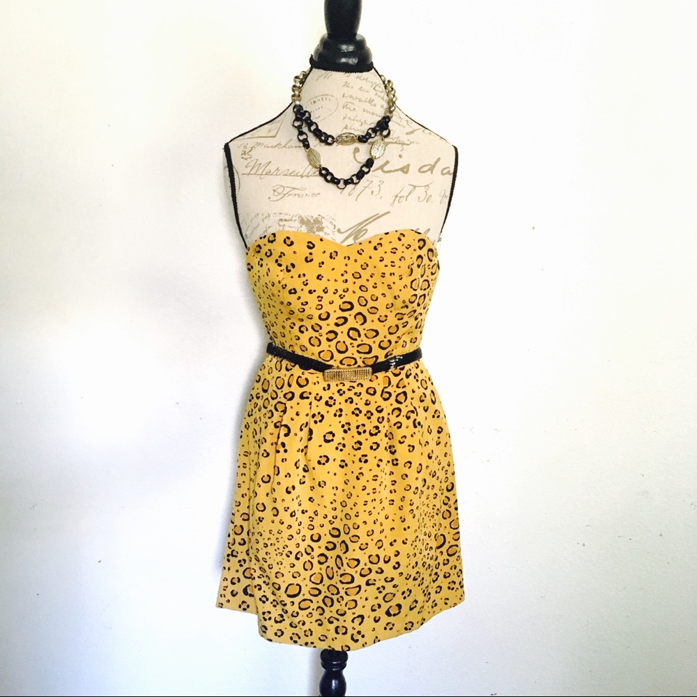 LIKE NEW *HOT ANIMAL PRINT DRESS*